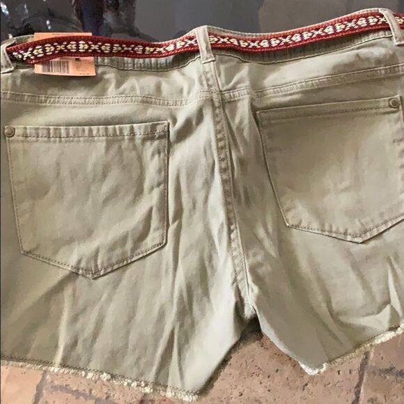 Claaaic fit shorts! - Picture 3 of 3